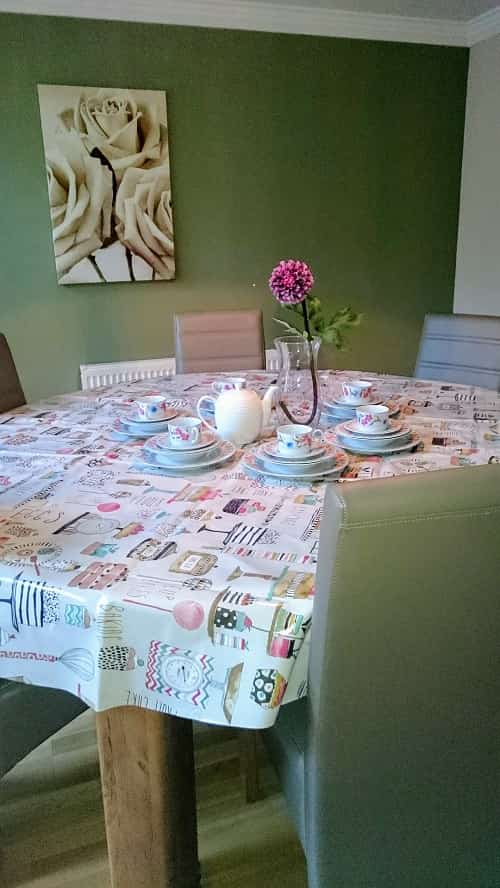 TABLECLOTHS FOR EXTRAWIDE TABLES