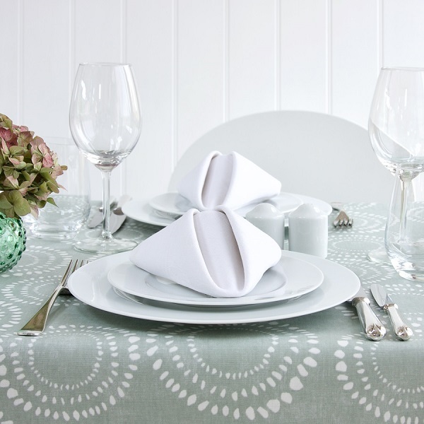 Commercial Tablecloths For Caterers & Kitchens