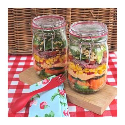 LAYERED SALAD IN A JAR!